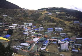 �i���`�F�o�U�[��